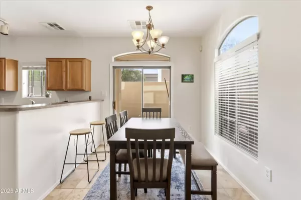 Chandler, AZ 85224,2727 N PRICE Road #50