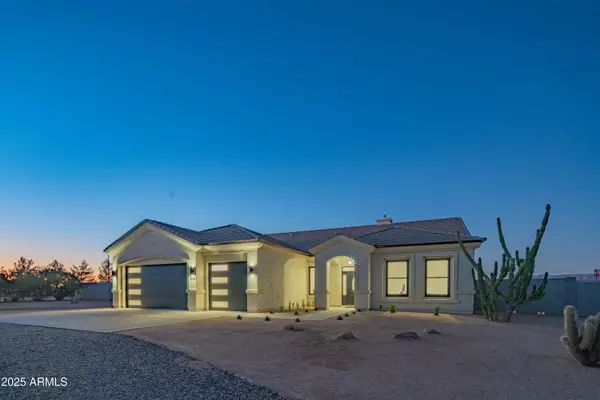 Phoenix, AZ 85086,608 W RESTIN Road
