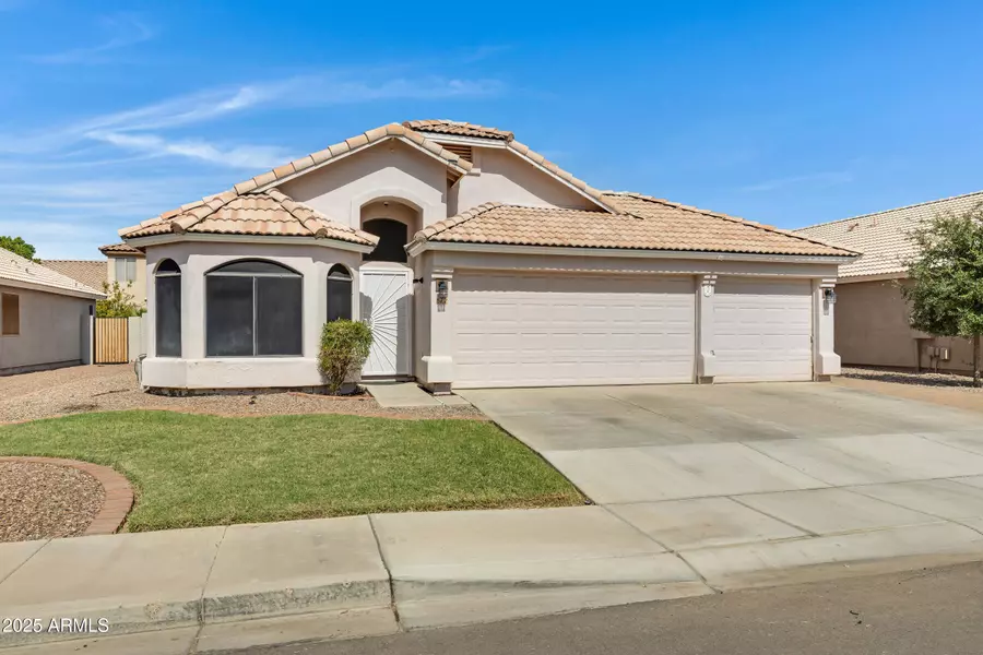 872 E BAYLOR Lane, Chandler, AZ 85225