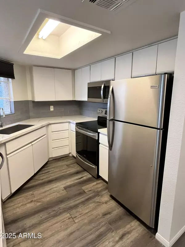 Scottsdale, AZ 85254,4850 E DESERT COVE Avenue #241