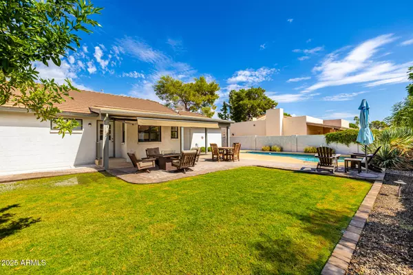 Tempe, AZ 85283,945 E LEEWARD Lane