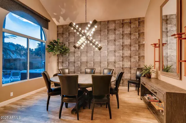 Scottsdale, AZ 85254,6521 E BEVERLY Lane