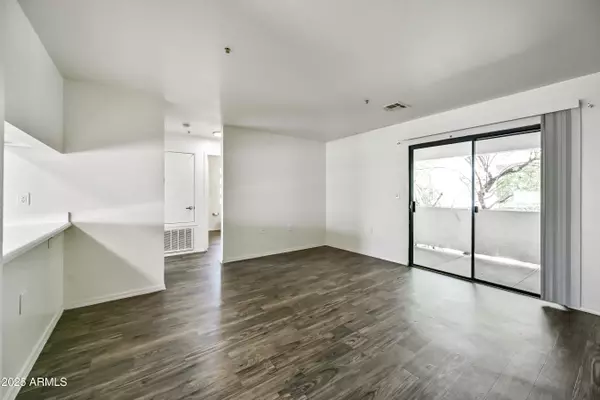 Phoenix, AZ 85033,3065 N 67TH Avenue #227