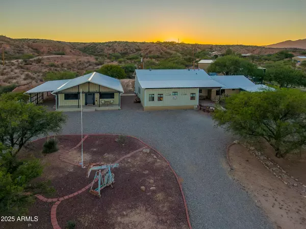 1302 W COYOTE Trail, Benson, AZ 85602