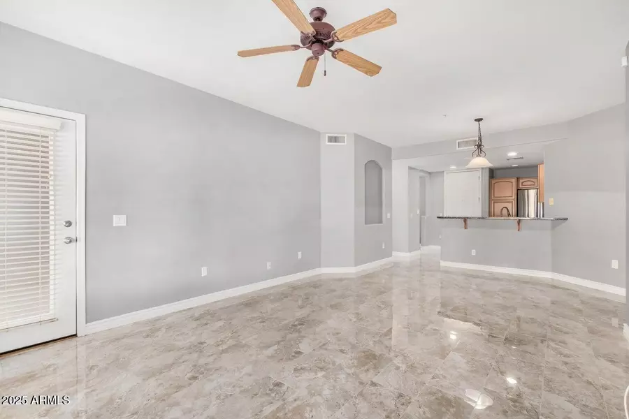 5450 E DEER VALLEY Drive #1006, Phoenix, AZ 85054