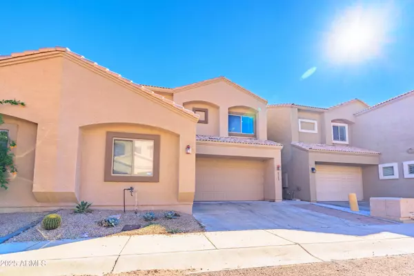 2723 E SCHILIRO Circle, Phoenix, AZ 85032