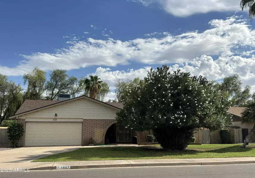 1607 E LIBRA Drive, Tempe, AZ 85283