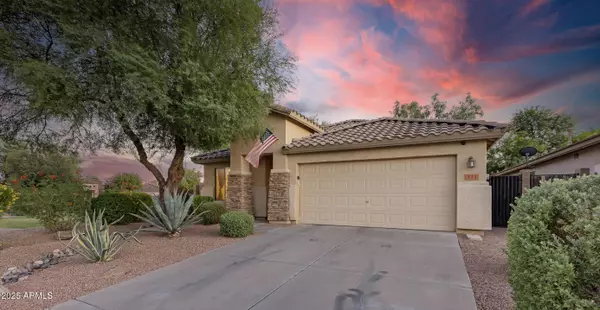 321 W DEXTER Way, San Tan Valley, AZ 85143