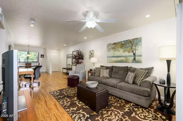 Phoenix, AZ 85032,4303 E CACTUS Road S #322