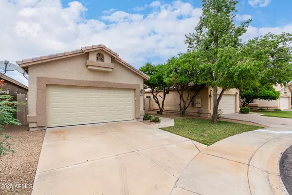 Phoenix, AZ 85032,2916 E NISBET Court
