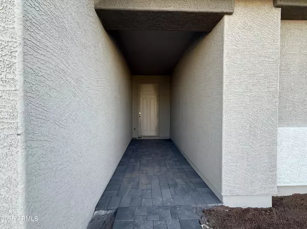 Tolleson, AZ 85353,9549 W TAMARISK Avenue