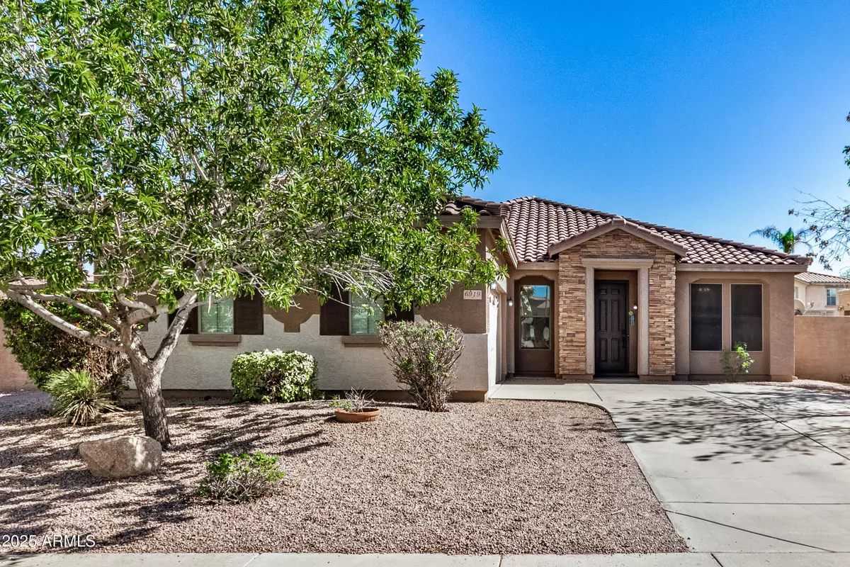 Chandler, AZ 85249,6919 S ONYX Drive