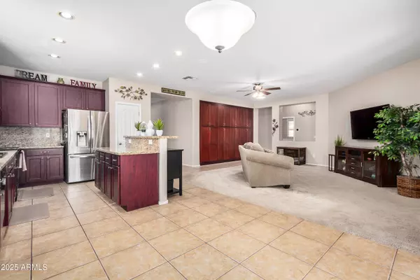 Chandler, AZ 85249,6919 S ONYX Drive