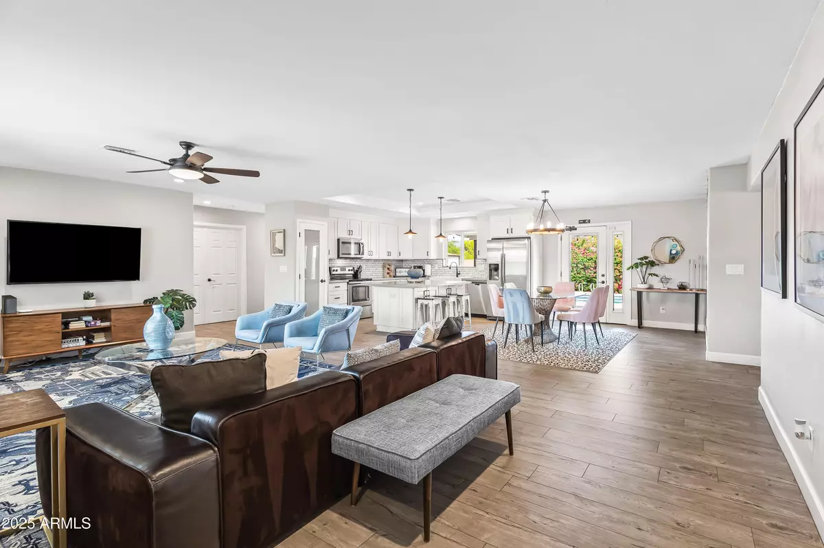 Scottsdale, AZ 85251,8214 E MEADOWBROOK Avenue