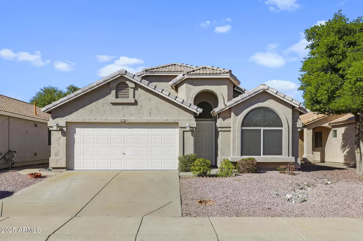 Phoenix, AZ 85024,922 E BLACKHAWK Drive