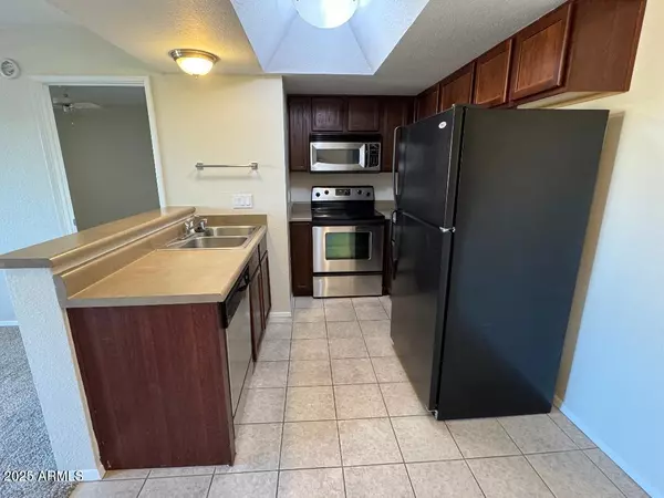 Phoenix, AZ 85022,1720 E THUNDERBIRD Road #2068