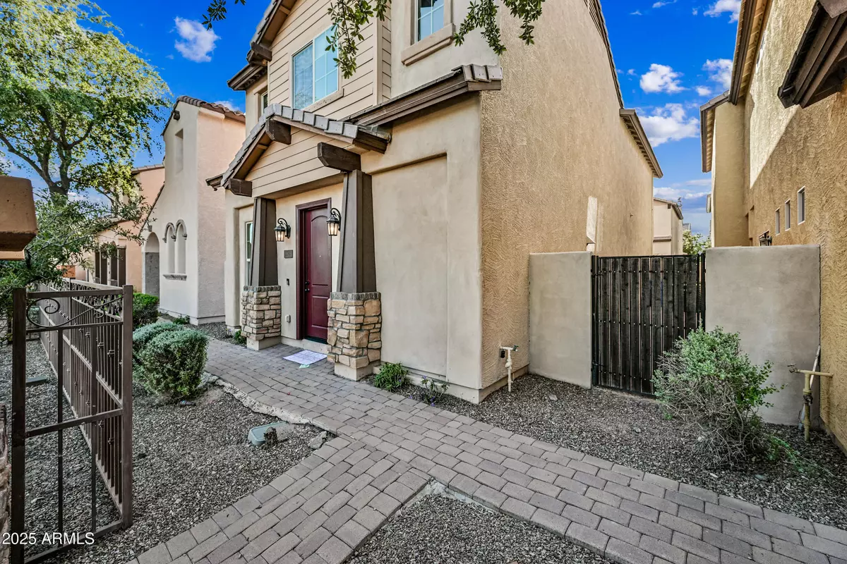Phoenix, AZ 85022,2060 E HEARTWOOD Lane