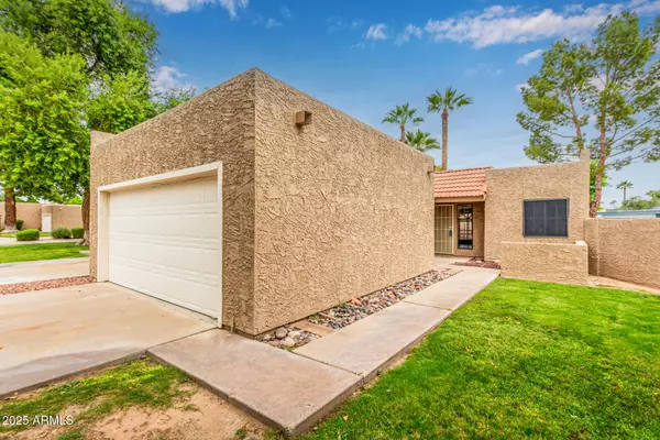 Scottsdale, AZ 85250,8464 E MALCOMB Drive