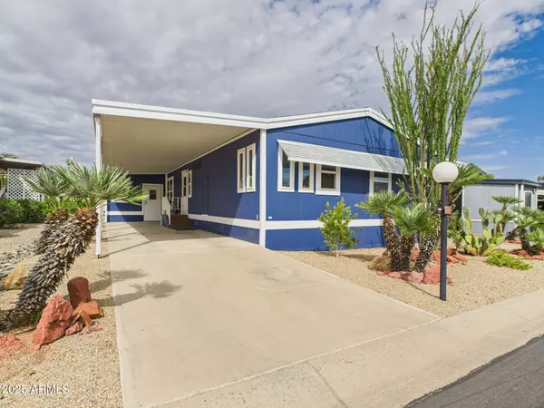 Phoenix, AZ 85024,2233 E BEHREND Drive #8