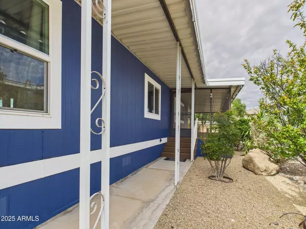 Phoenix, AZ 85024,2233 E BEHREND Drive #8