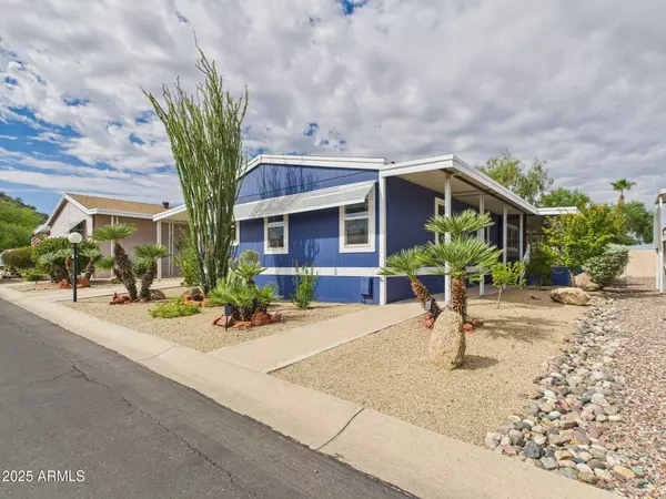 2233 E BEHREND Drive #8, Phoenix, AZ 85024