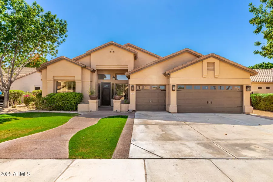 2351 W MAPLEWOOD Street, Chandler, AZ 85286
