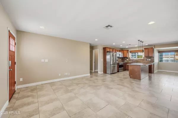 Phoenix, AZ 85028,3818 E YUCCA Street