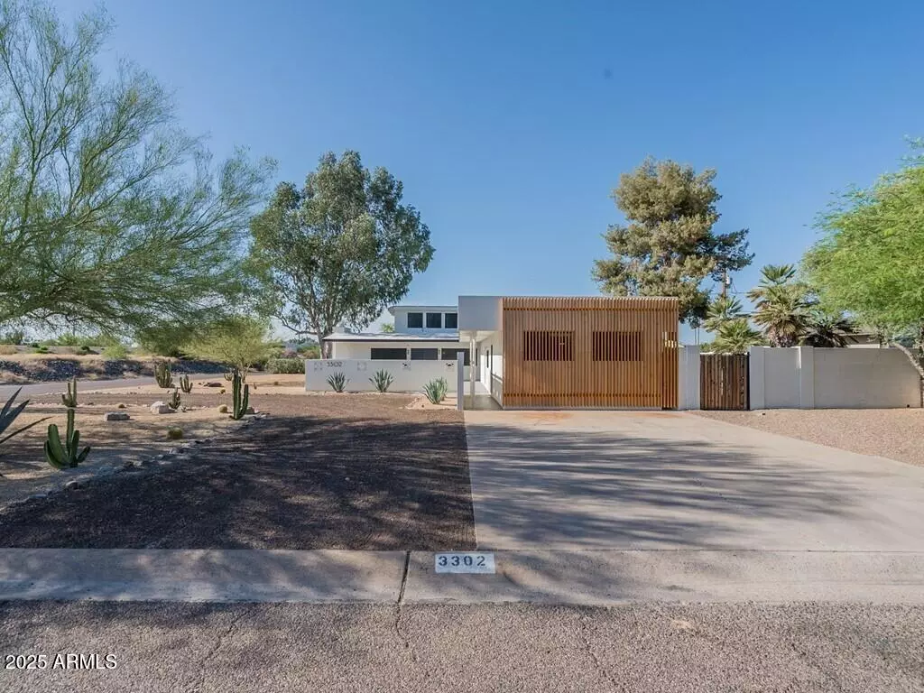 Phoenix, AZ 85028,3302 E TURQUOISE Avenue