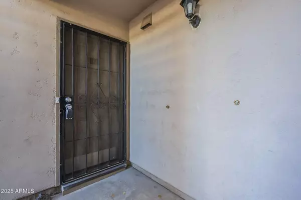 Phoenix, AZ 85015,5035 N 17TH Avenue #114