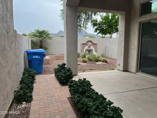 Phoenix, AZ 85020,8131 N 13TH Way