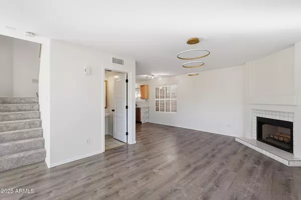 Chandler, AZ 85286,1070 W LARK Drive