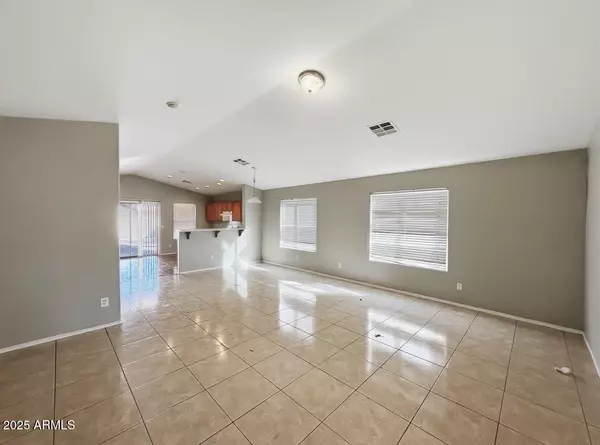 Phoenix, AZ 85043,7208 W WARNER Street