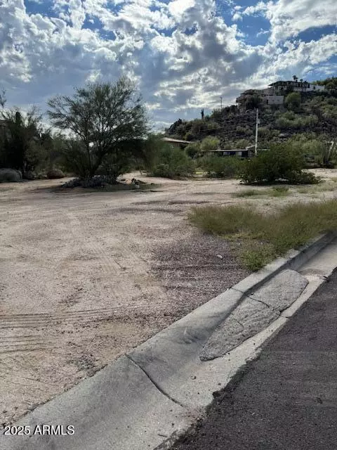 Phoenix, AZ 85024,19847 N CAVE CREEK Road #-