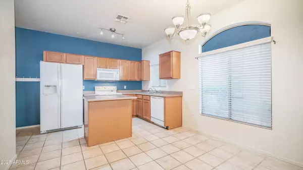Mesa, AZ 85209,2024 S BALDWIN -- #54