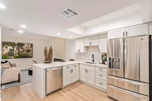 Phoenix, AZ 85027,2020 W UNION HILLS Drive #146