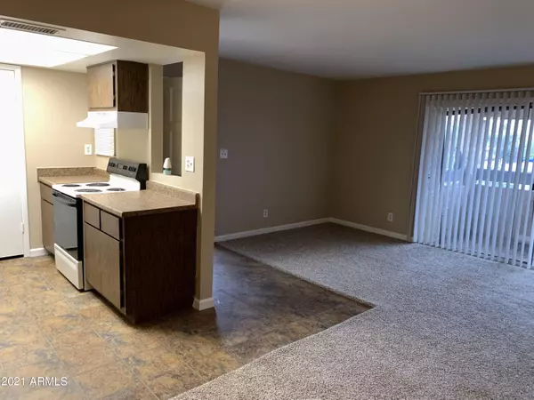 Phoenix, AZ 85022,2217 E CACTUS Road #4