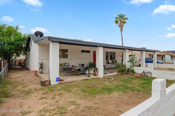 Phoenix, AZ 85041,231 W DESERT Drive