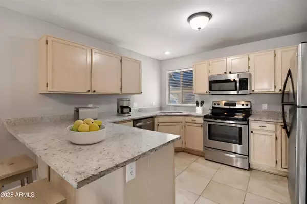 Mesa, AZ 85213,220 N 22ND Place #1011