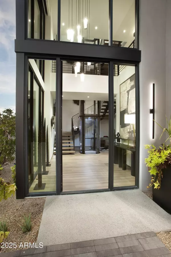 Scottsdale, AZ 85251,4934 N ASCENT Drive
