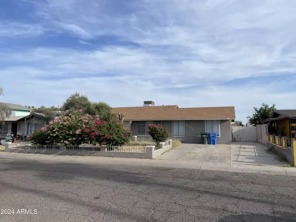 8333 W ROMA Avenue, Phoenix, AZ 85037