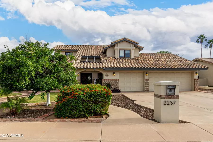 2237 E LYNWOOD Street, Mesa, AZ 85213