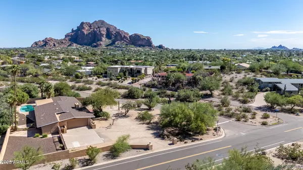 Paradise Valley, AZ 85253,4002 E MCDONALD Drive