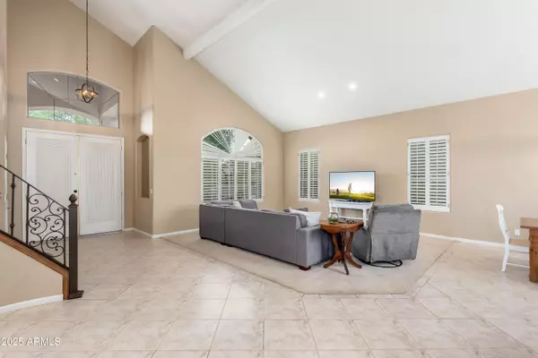 Scottsdale, AZ 85254,6639 E GELDING Drive