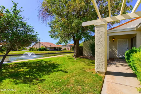 Mesa, AZ 85206,397 LEISURE WORLD --