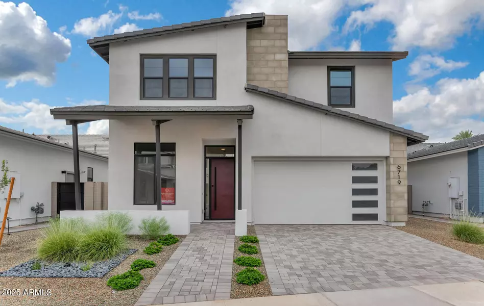 6719 N 9TH Drive, Phoenix, AZ 85013
