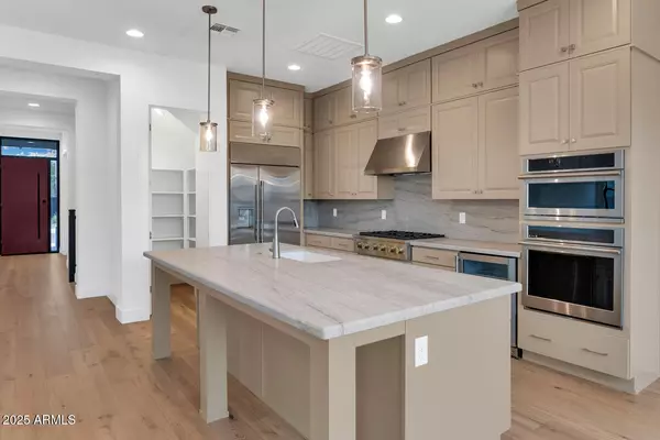 Phoenix, AZ 85013,6719 N 9TH Drive