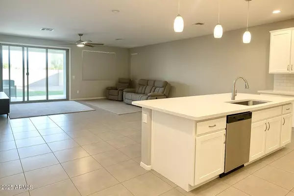 Avondale, AZ 85323,913 S 107TH Drive