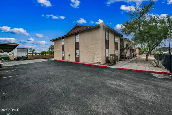 725 E VOGEL Avenue #202, Phoenix, AZ 85020