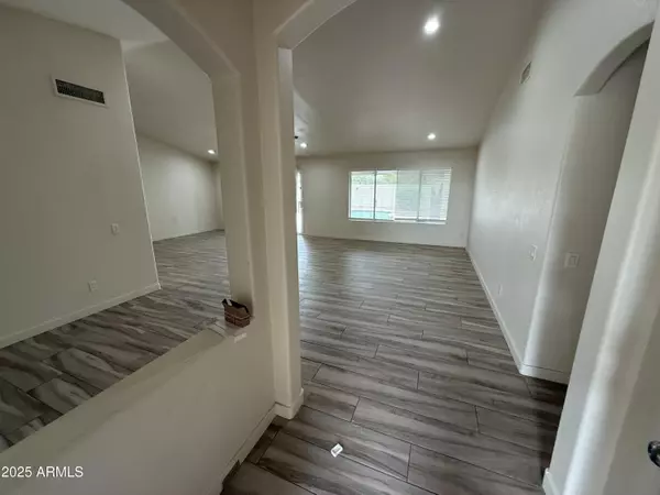 Chandler, AZ 85225,1332 N BOGLE Avenue