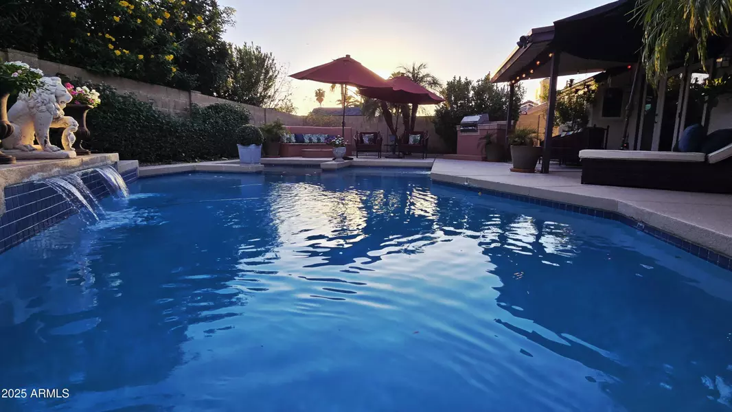 10925 E CLINTON Street, Scottsdale, AZ 85259